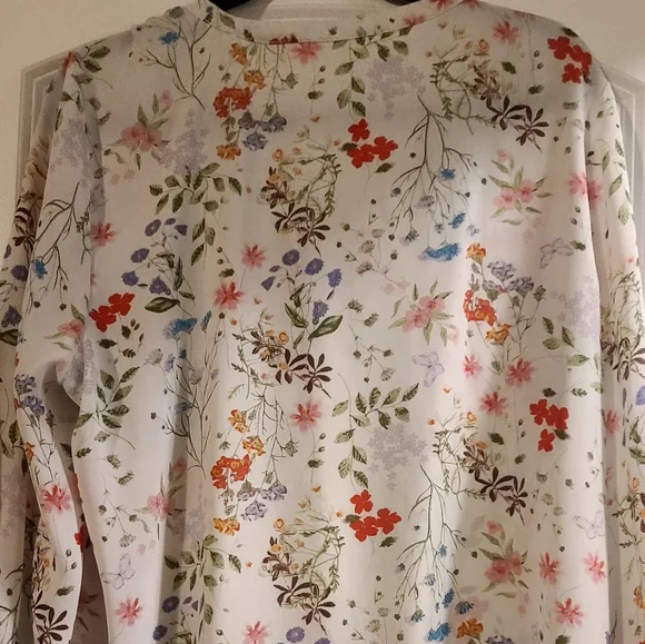 Beautiful womens floral print long sleeve blouse size 18 - Picture 3 of 3